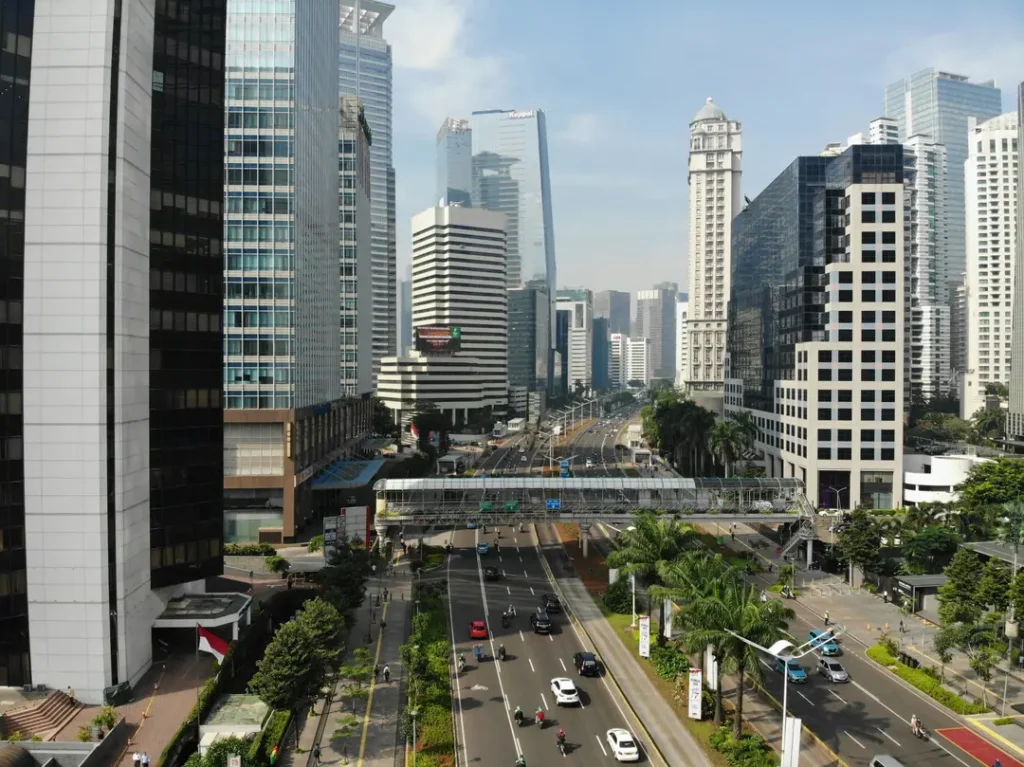 Menyelaraskan Pertumbuhan Bisnis dengan Dampak Sosial di Era Modern
